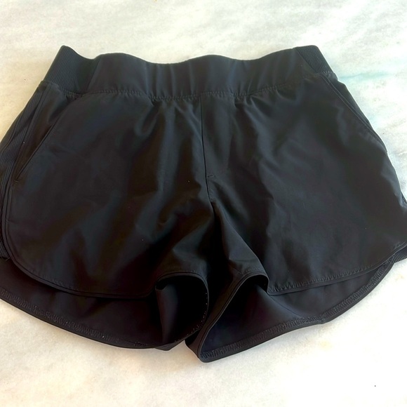 4 pairs Under Armour and Nike Women’s Shorts Set small/medium running athletic - Picture 13 of 16